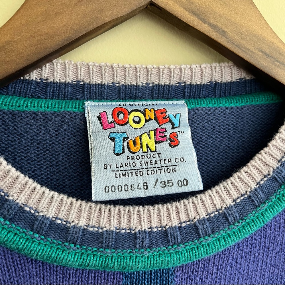 Vintage Looney Tunes Limited Edition Sweater Bugs Bunny Wile E Coyote Band L - Picture 4 of 9